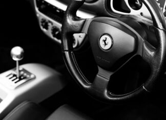 Kto jeździ Ferrari w Polsce?