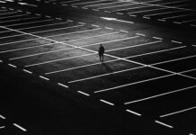 Czy na parkingu można jeździć bez prawa jazdy? Czy na parkingu można jeździć bez prawa jazdy?
