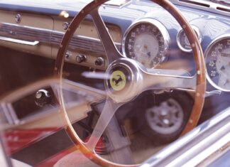 Dlaczego 50 Cent nie może kupić Ferrari?