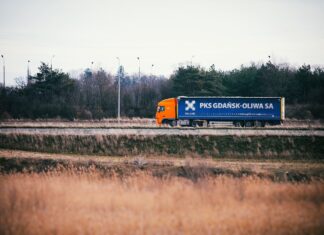 Konfekcjonowanie i logistyka zwrotów – niewidoczny motor sprawnego e-commerce Konfekcjonowanie i logistyka zwrotów