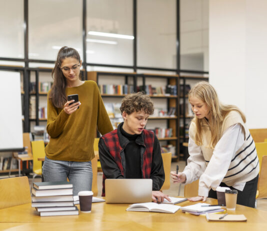 Studia związane z biznesem. Sprawdź nasze pomysły na licencjat Studia związane z biznesem. Sprawdź nasze pomysły na licencjat